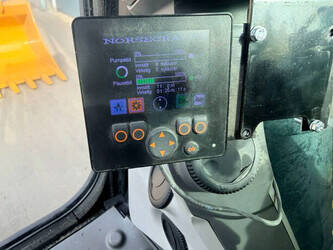 2020-caterpillar-330-1447298-46814126