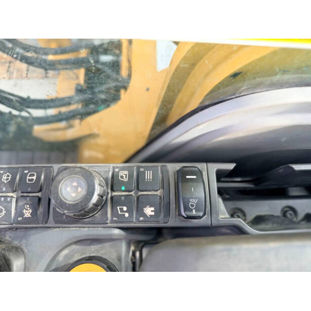 2020 Caterpillar 330-46814128