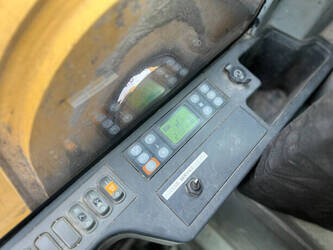 2015-caterpillar-352fl-1447300-46814243