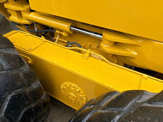 2018-caterpillar-140k-1447311-46814677