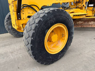 2010-volvo-g930-ce-1447313-46814783