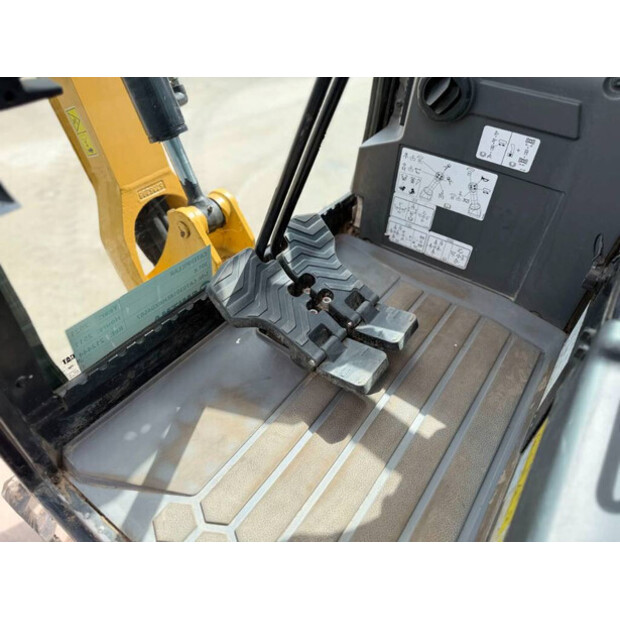 2021 Caterpillar 301.8-46814830