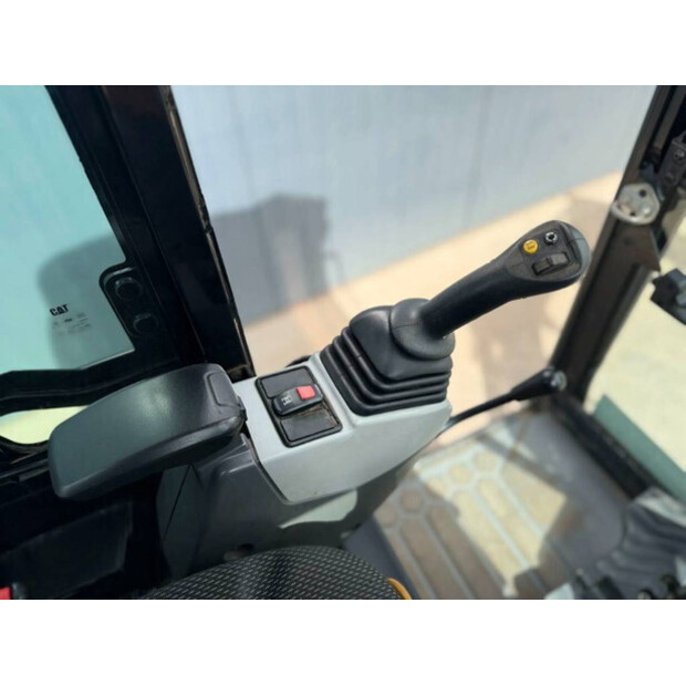 2021 Caterpillar 301.8-46814831