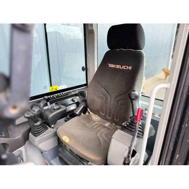 2017 TAKEUCHI TB230-46814867