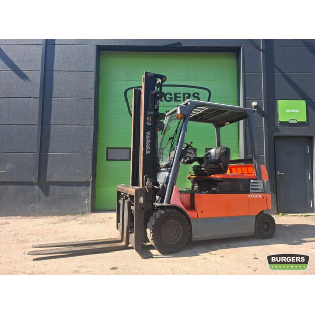 2008 تويوتا 7FBMF30-46816895