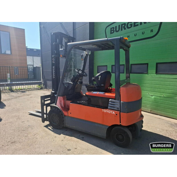 2008 تويوتا 7FBMF30-46816897