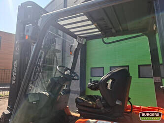 2008-toyota-7fbmf30-1447370-46816899