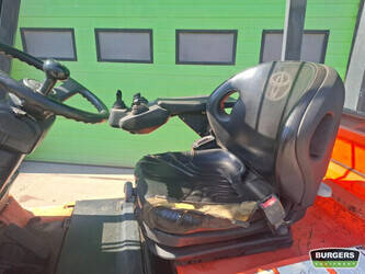 2008-toyota-7fbmf30-1447370-46816900