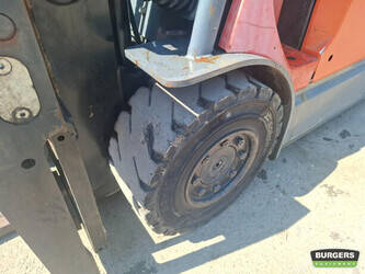 2008-toyota-7fbmf30-1447370-46816906