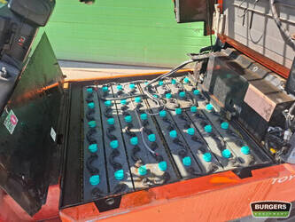 2008-toyota-7fbmf30-1447370-46816909