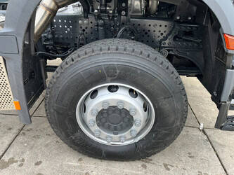 2026-mercedes-benz-arocs-4045-1447383-46817206