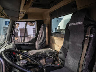 2005-renault-kerax-370-1447388-46817348