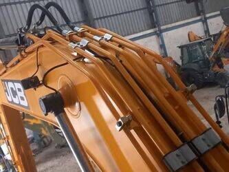 2026-jcb-js210-lc-1447472-46827961