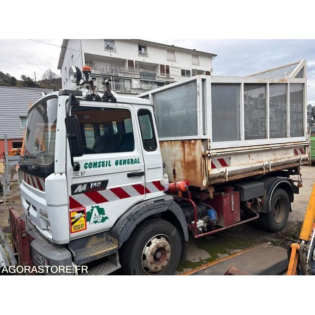 1999 Renault M150-46832296