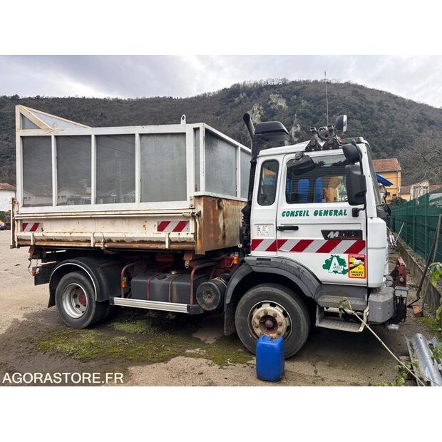 1999 Renault M150-46832297