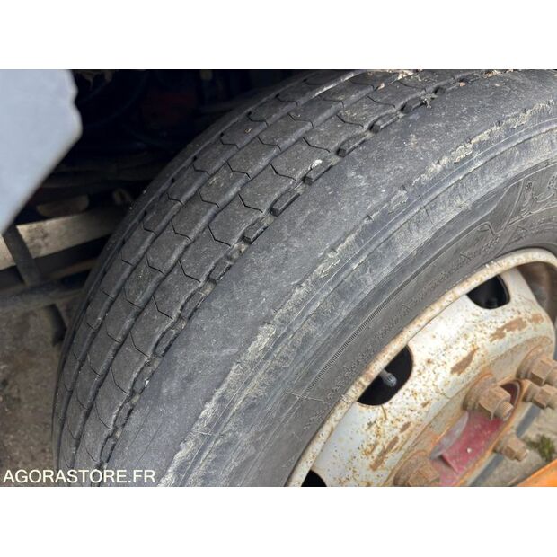 1999 Renault M150-46832308