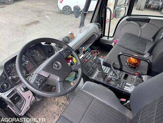 2004-mercedes-benz-unimog-u400-1447480-46832473