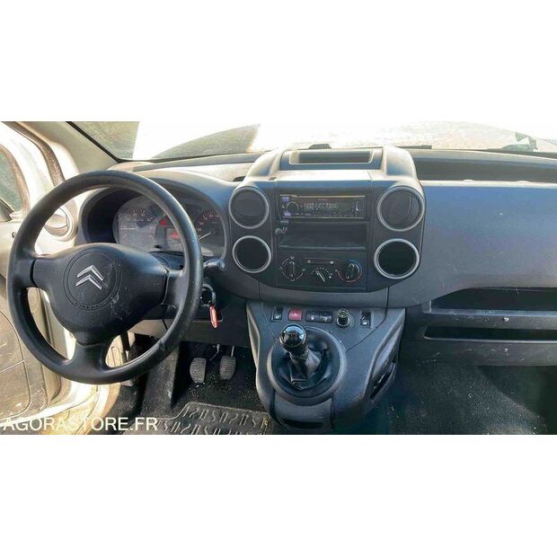 2011 Citroen BERLINGO-46832523
