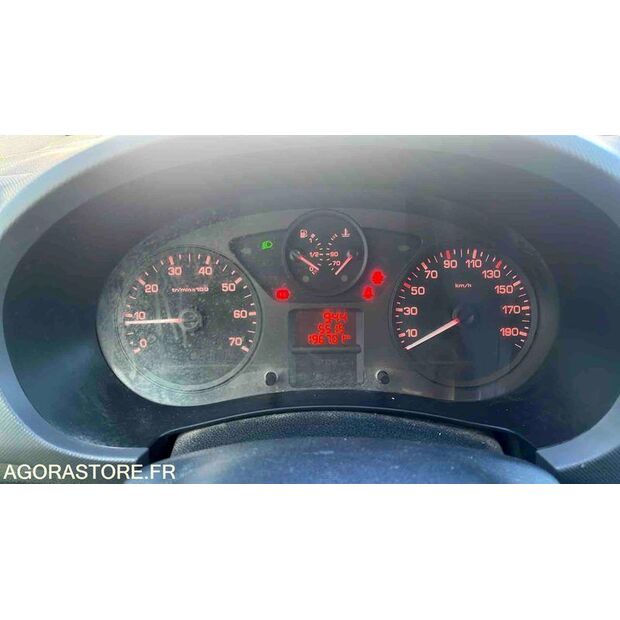 2011 Citroen BERLINGO-46832526