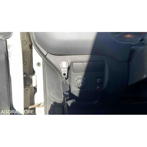 2011 Citroen BERLINGO-46832535