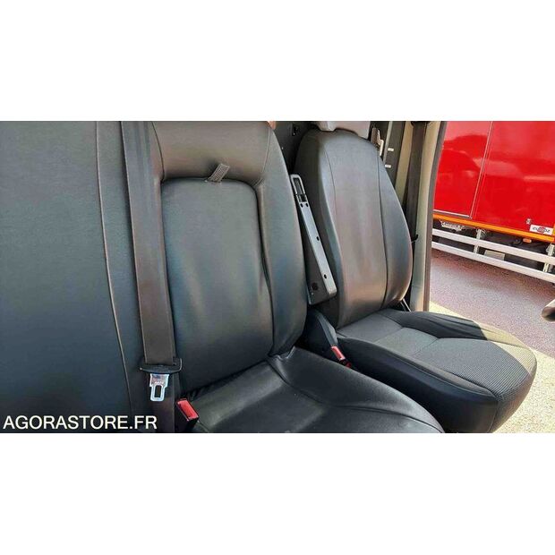 2012 Peugeot BOXER-46833081