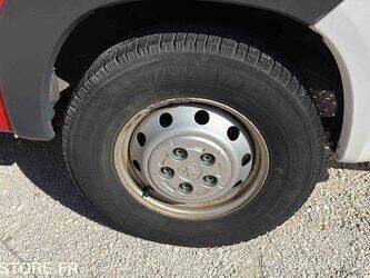 2012-peugeot-boxer-1447499-46833082