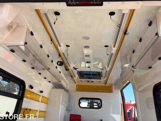 2012-peugeot-boxer-1447499-46833096