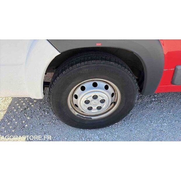 2012 Peugeot BOXER-46833110