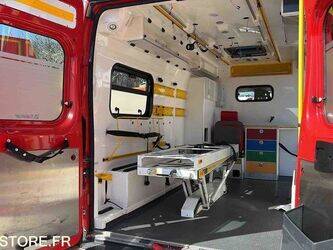 2012-peugeot-boxer-1447499-46833111