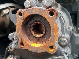 2012-renault-premium-1447502-46833185