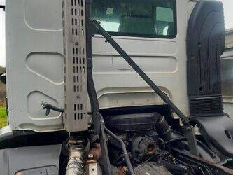 2012-renault-premium-1447502-46833187