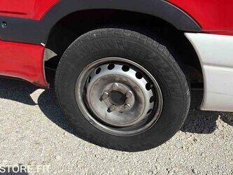 2010-renault-master-1447506-46833348