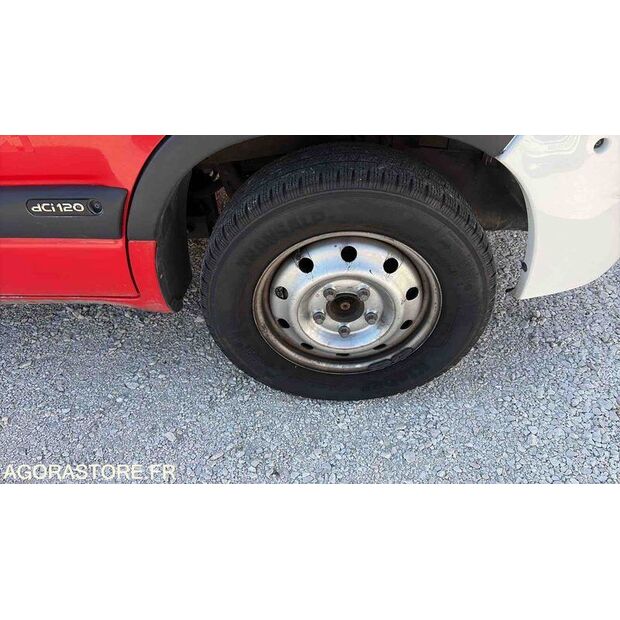 2010 رينو Master-46833374