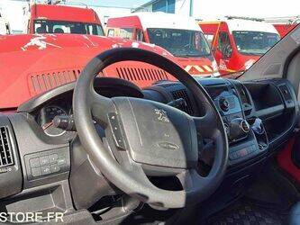 2012-peugeot-boxer-1447508-46833469