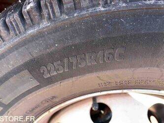 2012-peugeot-boxer-1447508-46833472