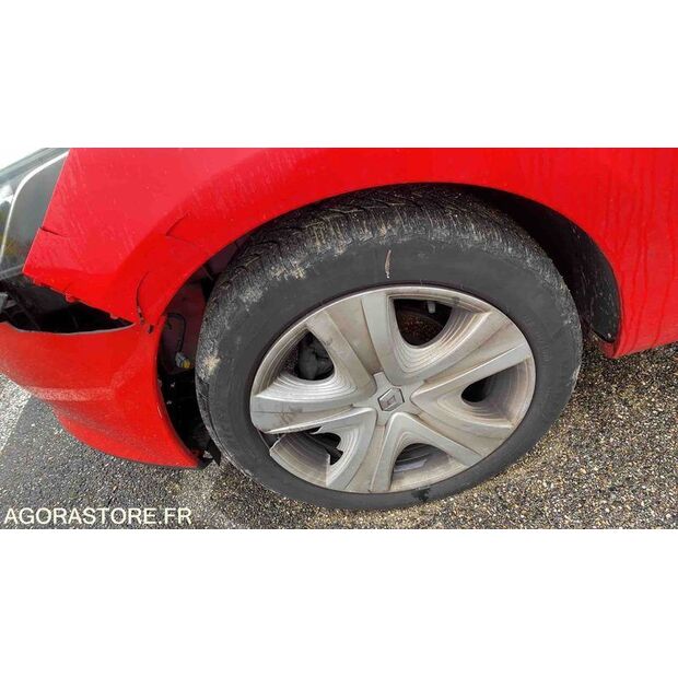 2014 رينو Clio-46833617