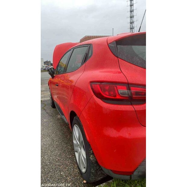 2014 رينو Clio-46833619