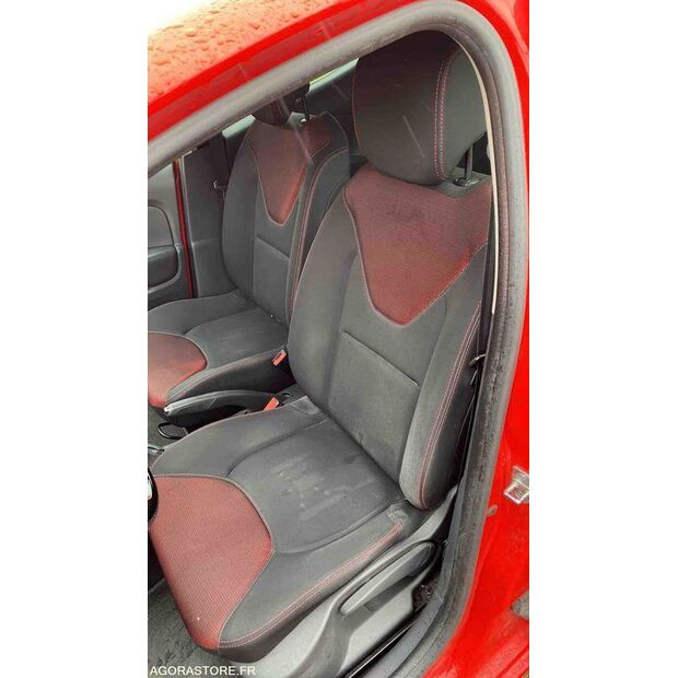 2014 رينو Clio-46833638