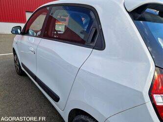 2015-renault-twingo-1447513-46833671