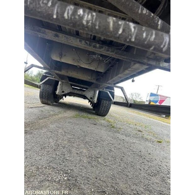 1998 تريلور-46833792