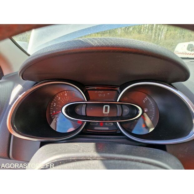 2017 Renault Clio-46833875