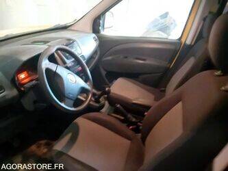 2012-fiat-doblo-1447522-46833908