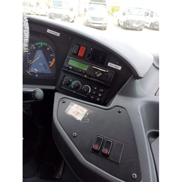 2009 Mercedes-Benz INTOURO-46833978