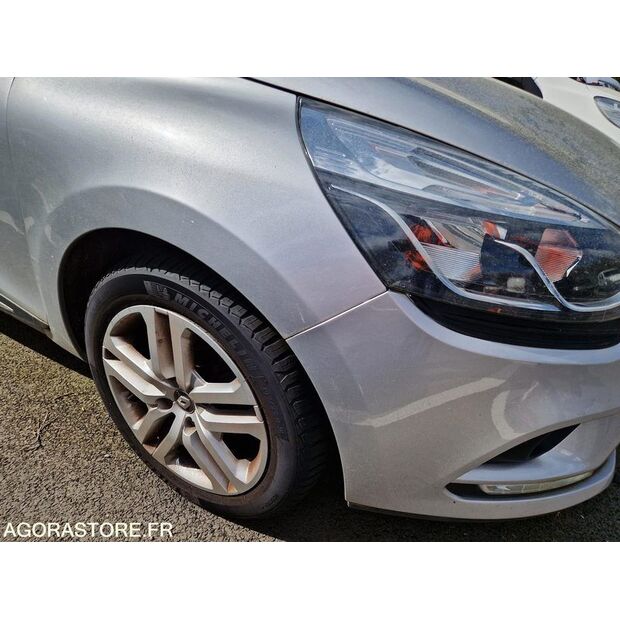 2017 Renault Clio-46833996