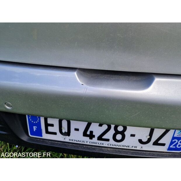 2017 Renault Clio-46834003