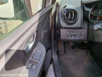 2017-renault-clio-1447526-46834010