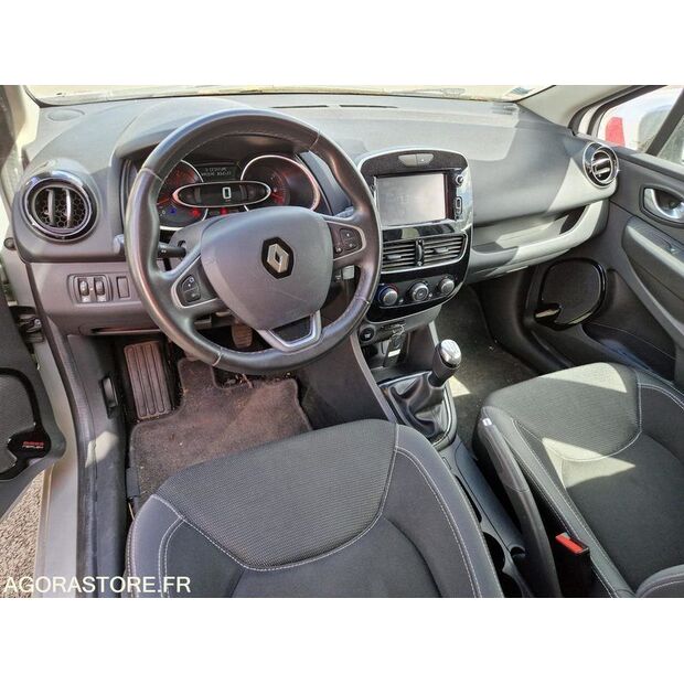 2017 Renault Clio-46834011