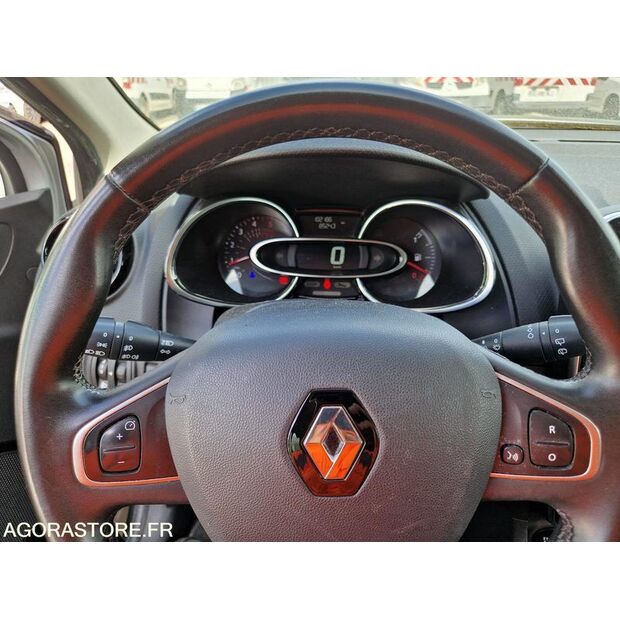 2017 Renault Clio-46834014