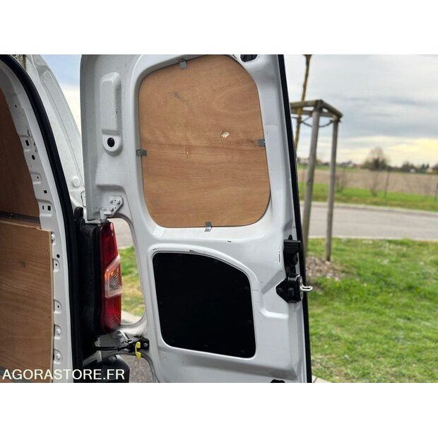 2020 Citroen BERLINGO-46834043