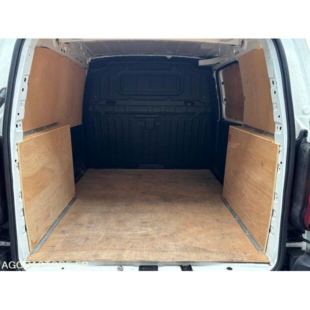 2020 Citroen BERLINGO-46834045